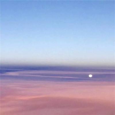 美“朱诺”探测器近距离拍摄木卫五